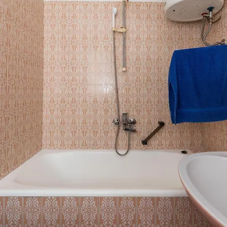 Varez - Two Bedroom With Balcony And Sea View