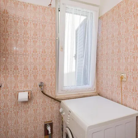 Varez - Two Bedroom With Balcony And Sea View