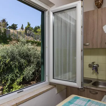 Varez - Two Bedroom With Balcony And Sea View Appartamento *