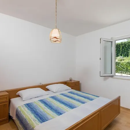 Varez - Two Bedroom With Balcony And Sea View